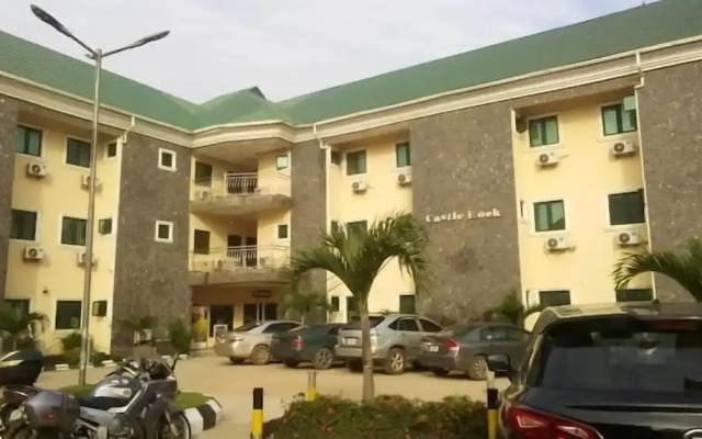 Rolak Hotel and Suites