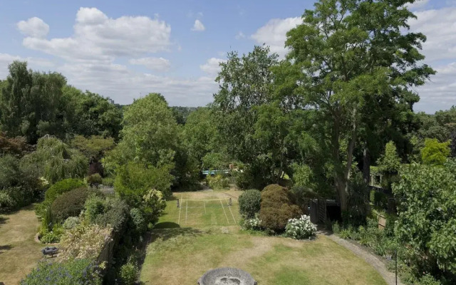 Amazing Spacious 5 Bed House Wimbledon