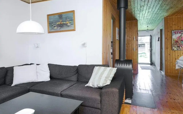 6 Person Holiday Home in Hojby