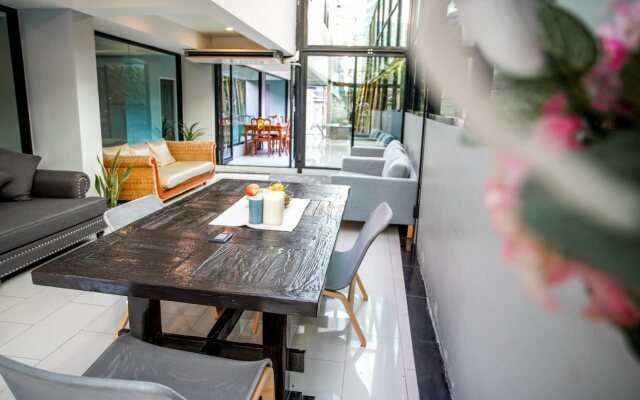 RoomQuest Bangkok Don Mueang Airport 1