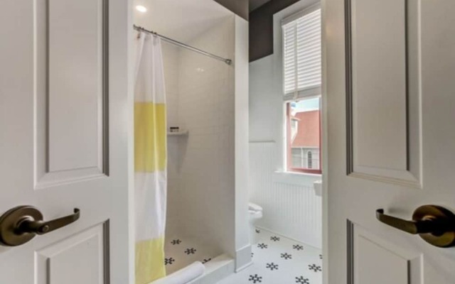 Amelia Schoolhouse Inn