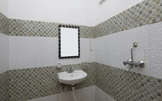 Hotel Indians by OYO Rooms