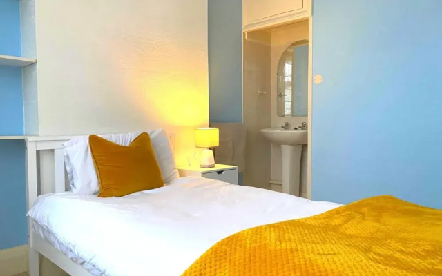 Bright and Spacious 4 Bedroom Home