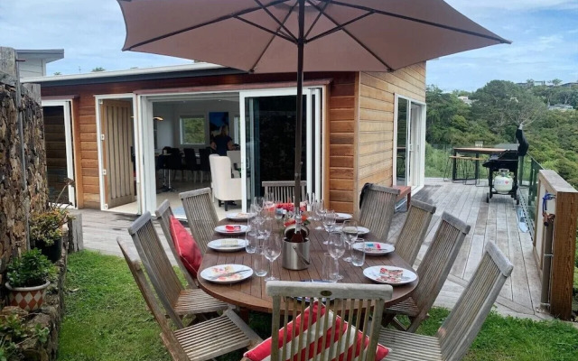 The Kingfisher House - Oneroa