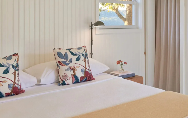 Silver Sands Motel & Beach Bungalows