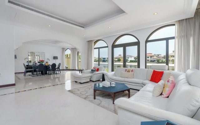 Private Palm Villa - Mint Stay