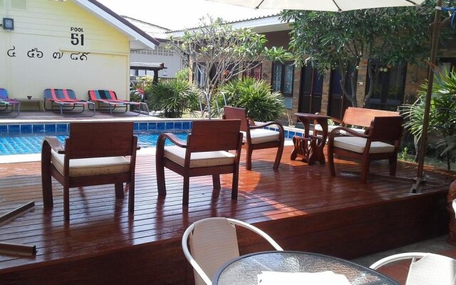Baan Talay 51