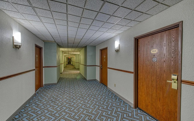American Inn and Suites Dundee