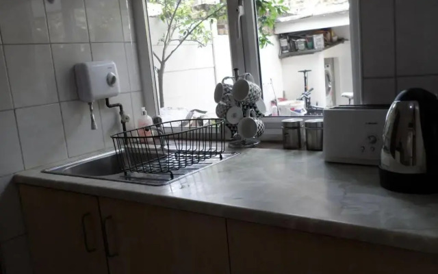 Lovely 1 Bedroom Studio Flat