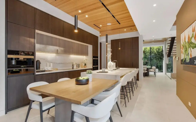 Hutton Modern
