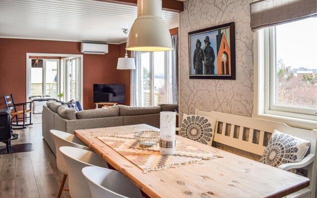 Awesome Home in Skånevik With 3 Bedrooms and Wifi