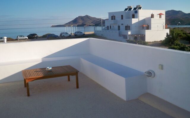 Heliotropio Studios & Apartments