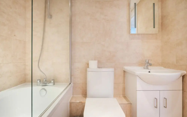 Holborn Penthouse Apartment with Terrace