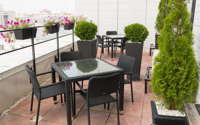 Азбука на Верхнеторговой площади 4