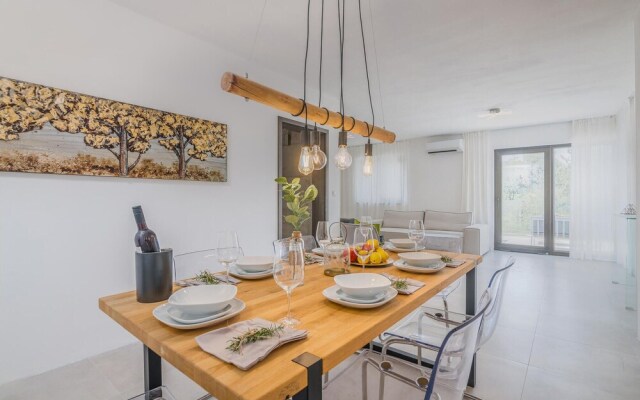 Nice Home in Klimno With Wifi and 3 Bedrooms