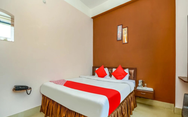 OYO 41030 Palacia Inn