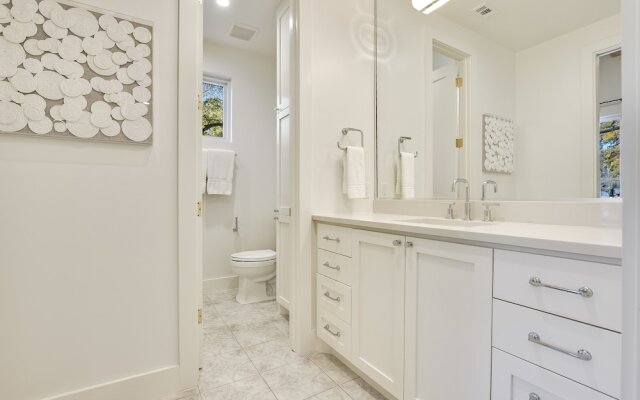 The Arrive Clarksville Retreat - 6 Br Home