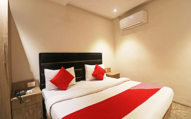 OYO 49069 A Suites