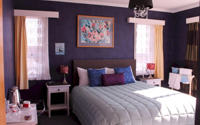 Bluff Ocean Vista Motel