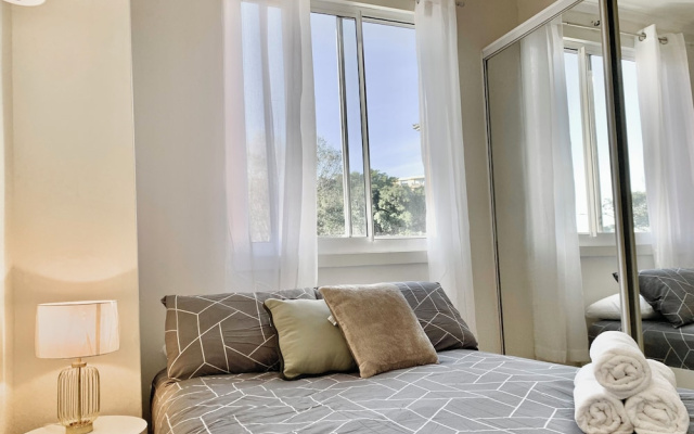 Central Bondi Getaway - up to 8 Guest