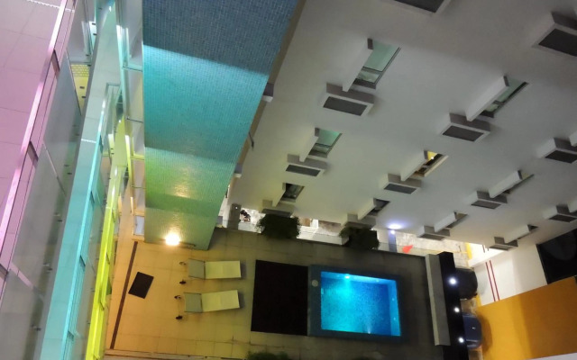 Nû Hotel