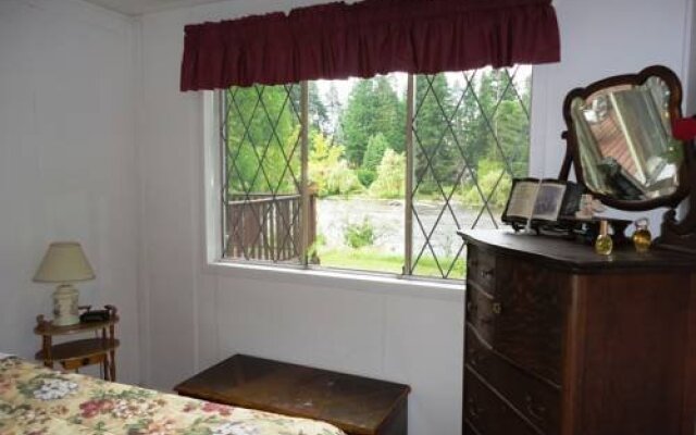 Riverbank B&B