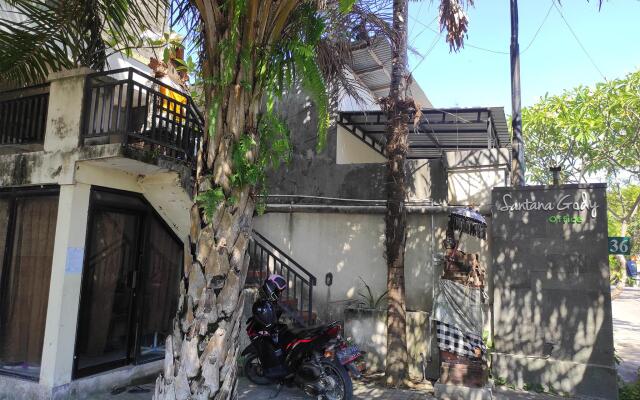 OYO 90172 Santana Gody