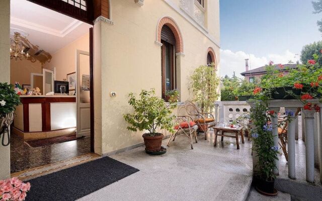 Casa Villa Gardenia- Atika & Atif