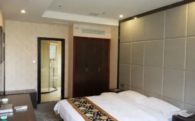 Longli Wells Hotel