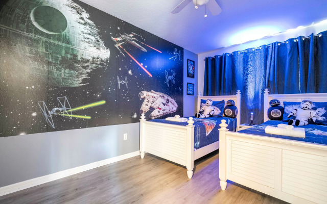 4 Bedrooms Close to Disney