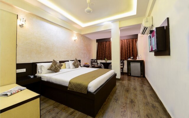 Hotel Ashish Palace