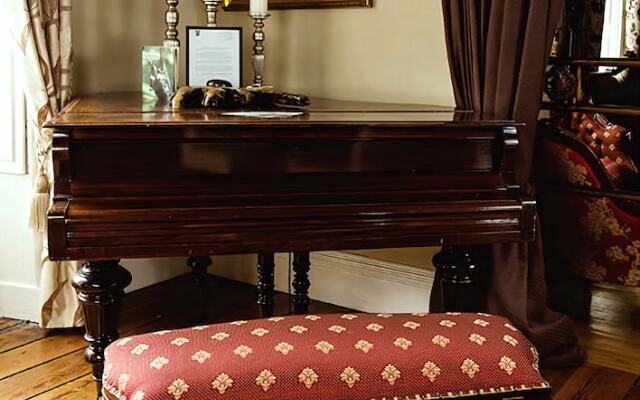 Newcastle House Hotel