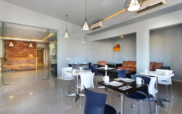 OYO 2854 COZY B&B Seminyak