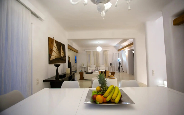 Cyra Mykonos Estate