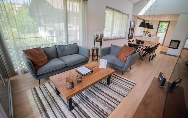 Seaside Lodge