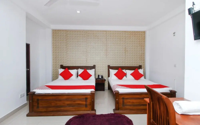 OYO 365 Kingsgate Transit Hotel