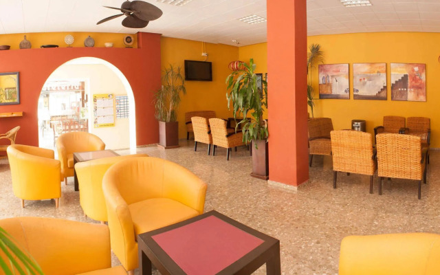 Poniente Playa Aparthotel