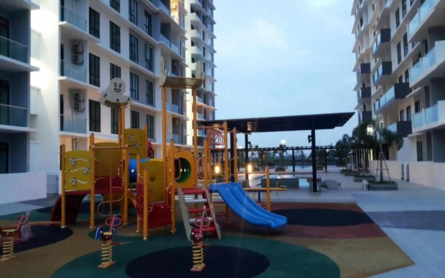 JB Staycation next to Paradigm Mall JB