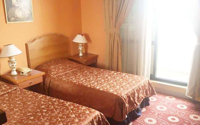 Royal Garden Hotel