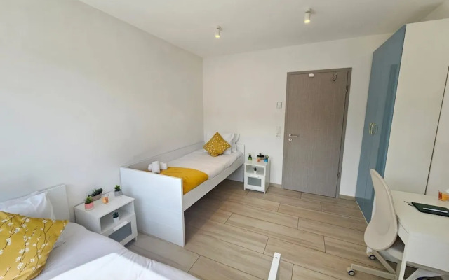 Stylish 3 BR with 2 terraces and parking