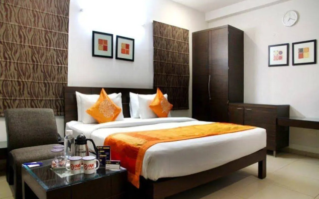OYO 14502 Hotel Hill View Guest House Hitech City