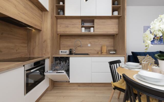 Gdańsk Nowa Letnica Apartment by Renters