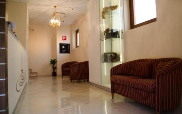 La Vista Postcard Hotel