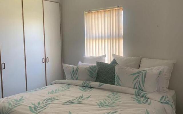 Spacious 3 bedroom duplex, close to Club Mykonos