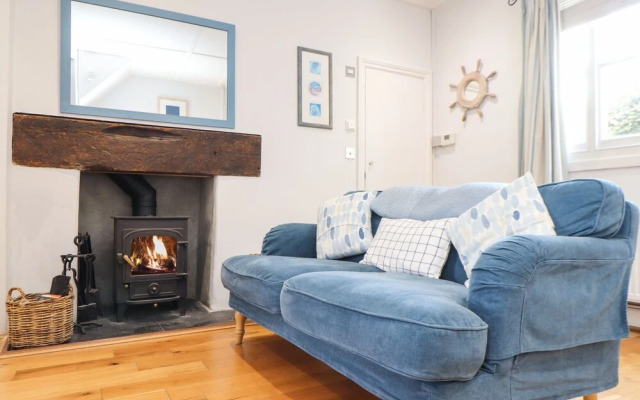 2 Chapel Place