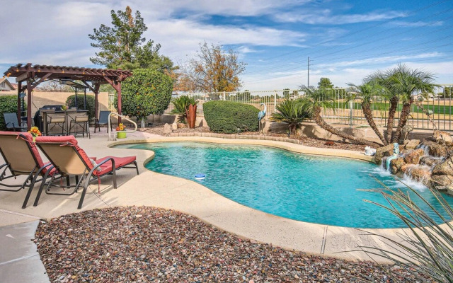 Heated Pool, Gas Grill & Yard: Phoenix Retreat!
