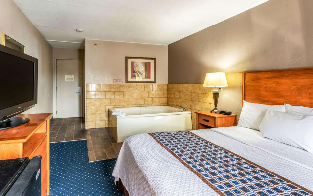 Magnuson Hotel Detroit Airport
