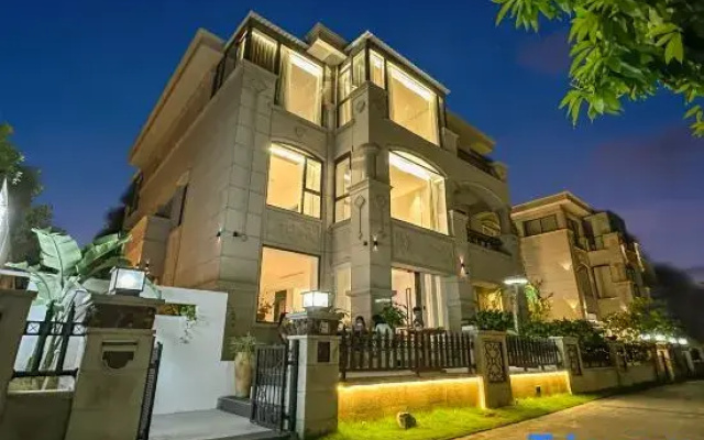 Xiamen Lushang Banhai Villa Hotel (Island Ring Blvd Huangcuo Beach)