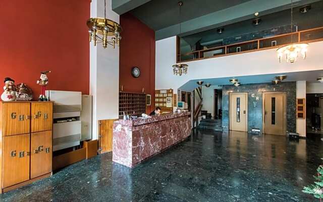Grand Hotel