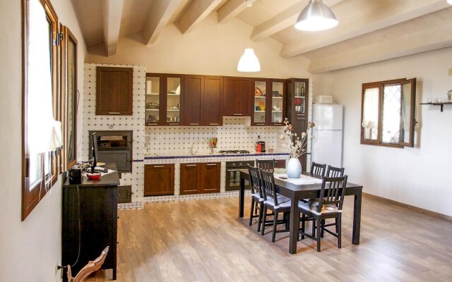 Beautiful Home in Noto With Wifi and 3 Bedrooms